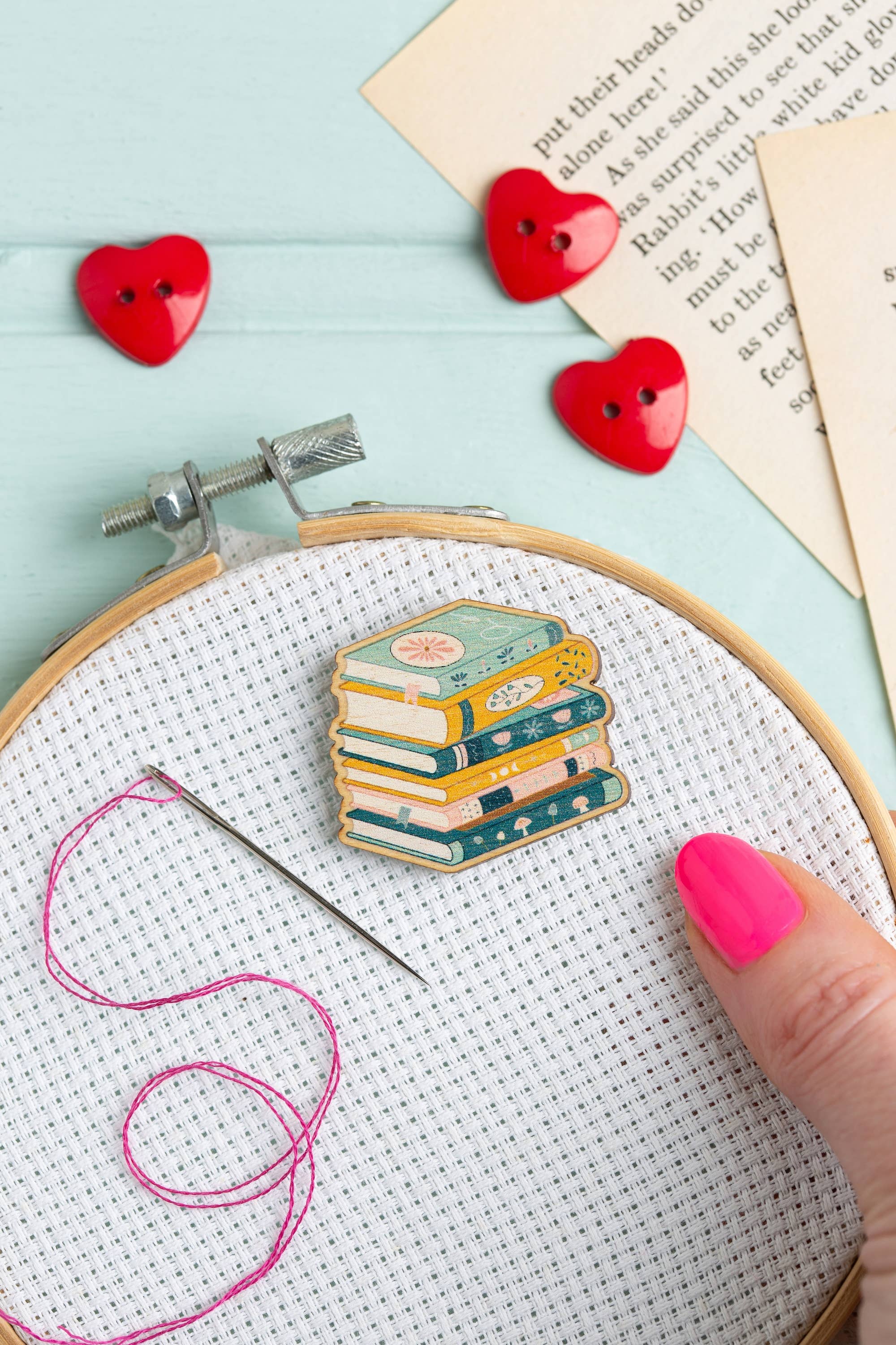 Book Lover Needle Minder