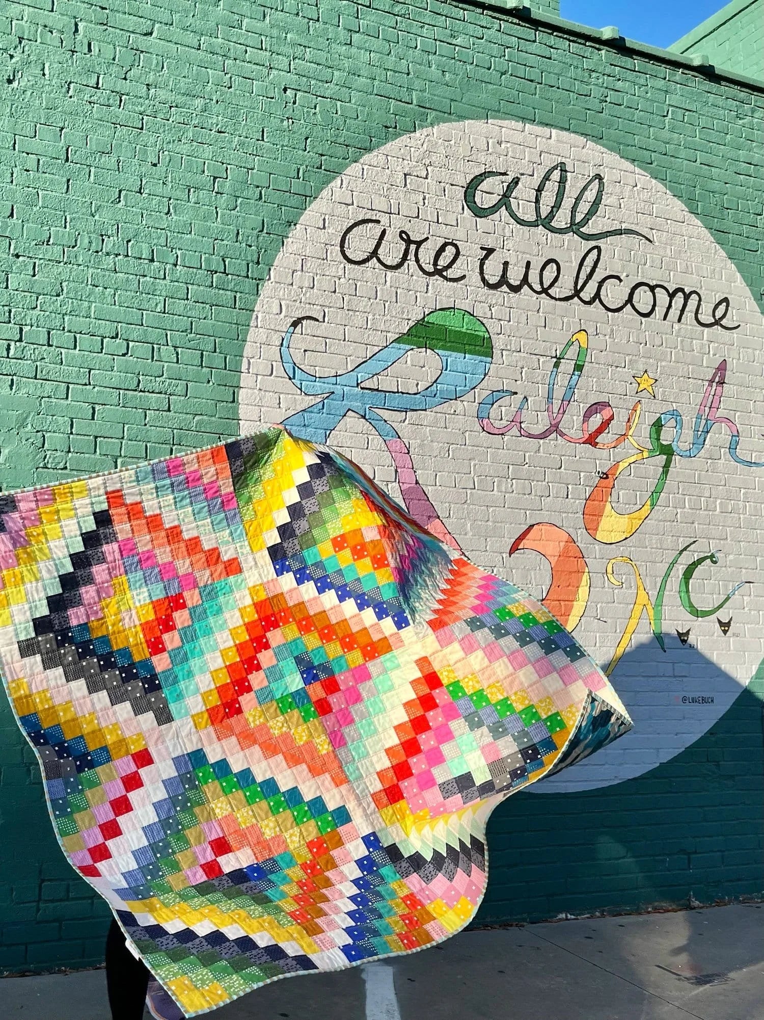 Agate Rainbow Scrappy Trip quilt