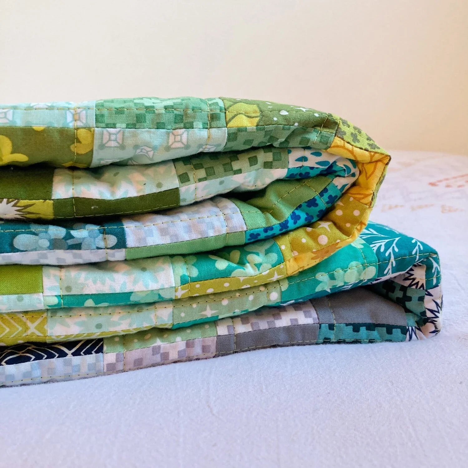 Labradorite Scrappy Trip quilt