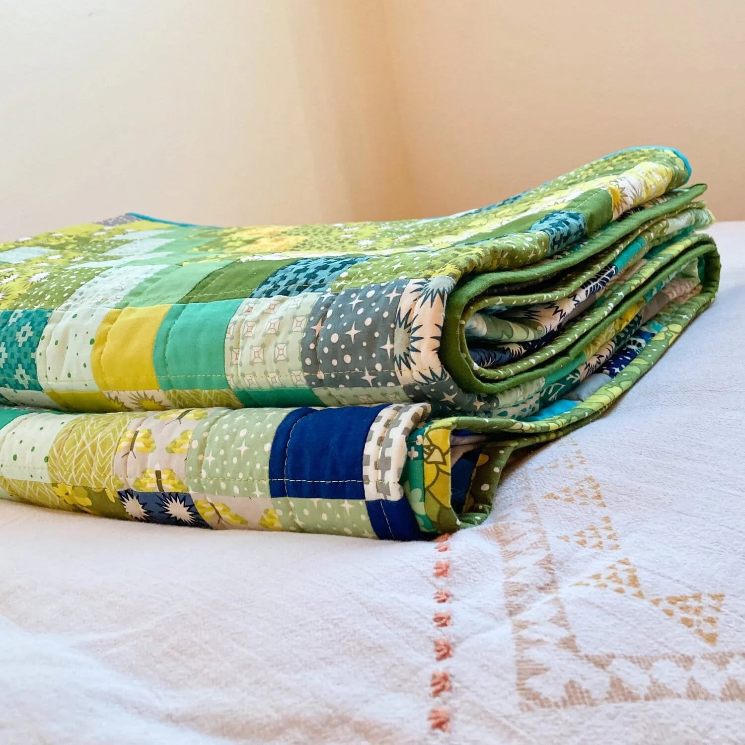 Labradorite Scrappy Trip quilt