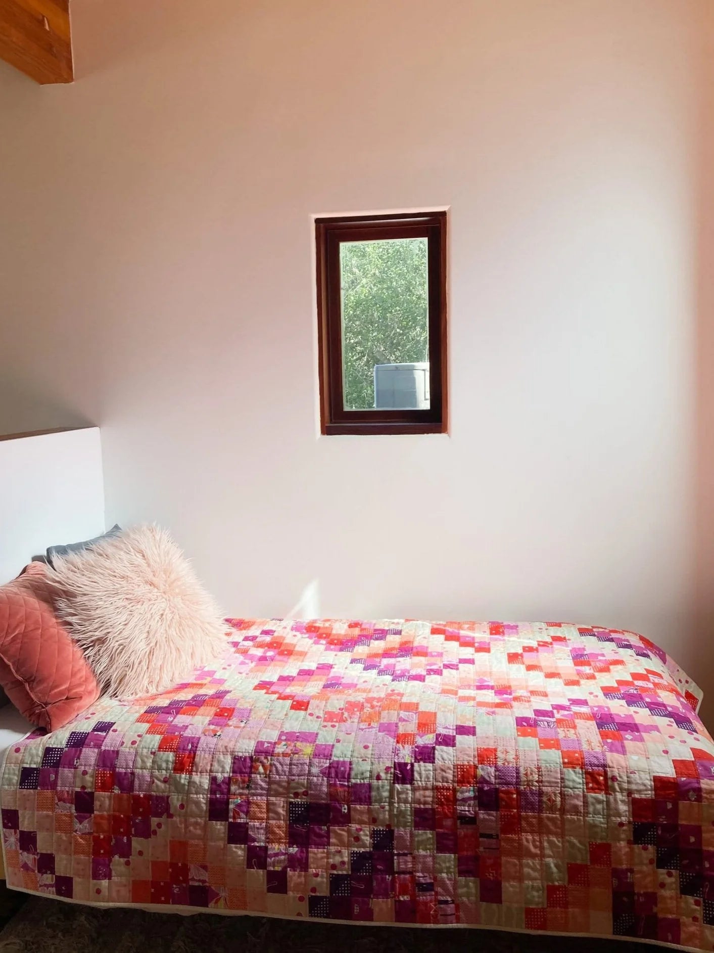 Pink Tourmaline Scrappy Trip quilt