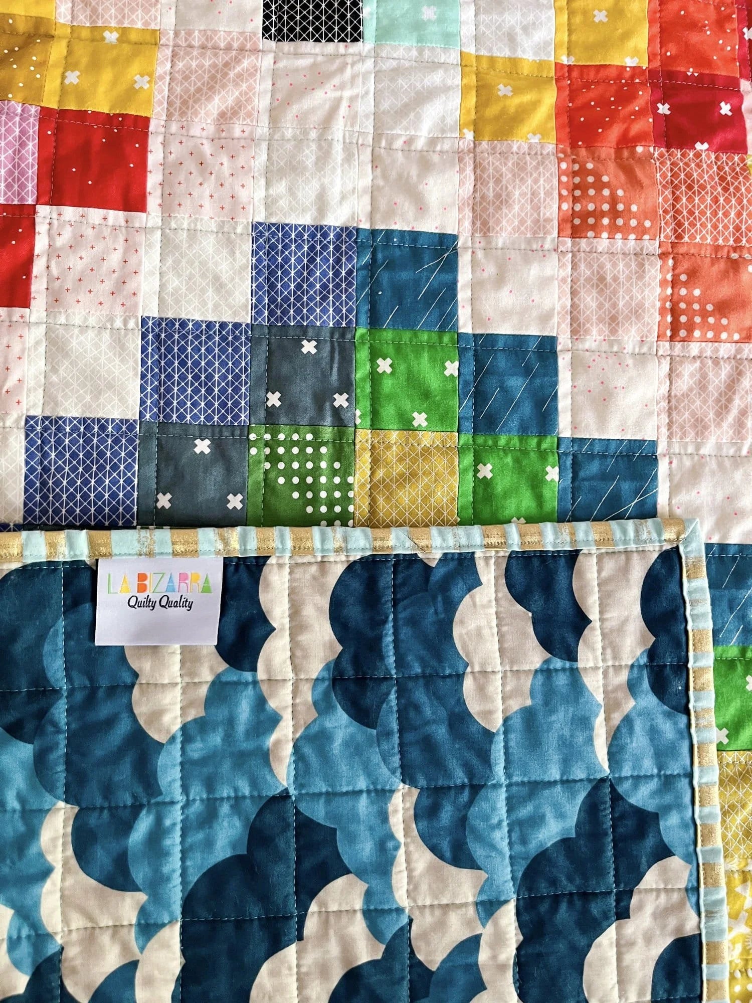 Agate Rainbow Scrappy Trip quilt