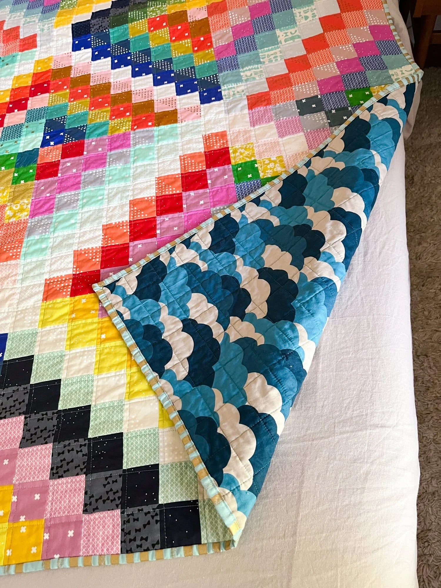 Agate Rainbow Scrappy Trip quilt