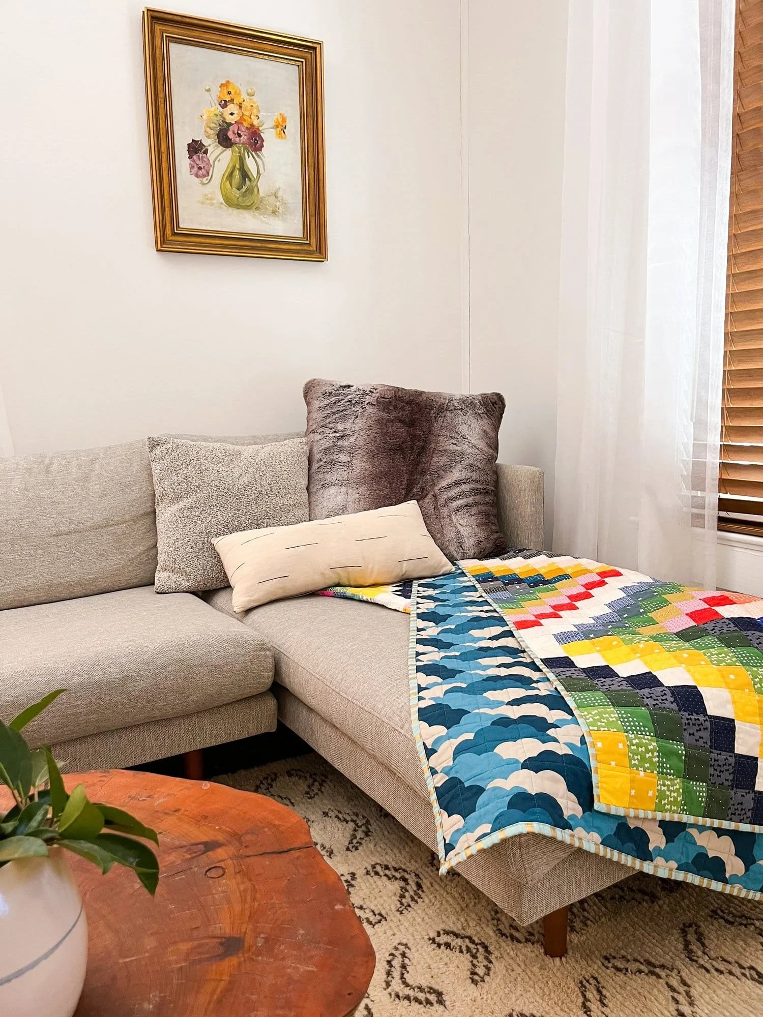 Agate Rainbow Scrappy Trip quilt