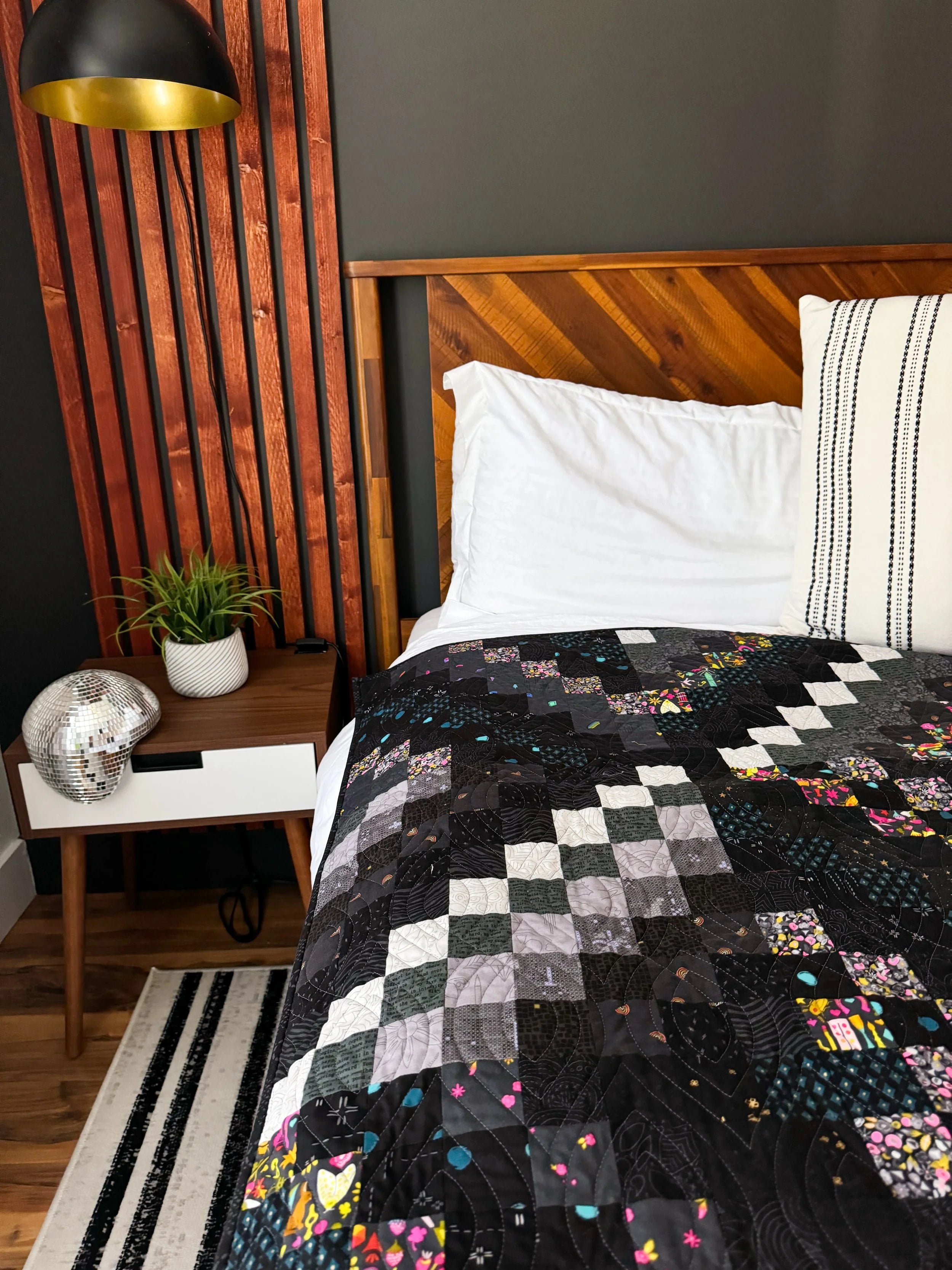 Hematite Scrappy Trip Quilt