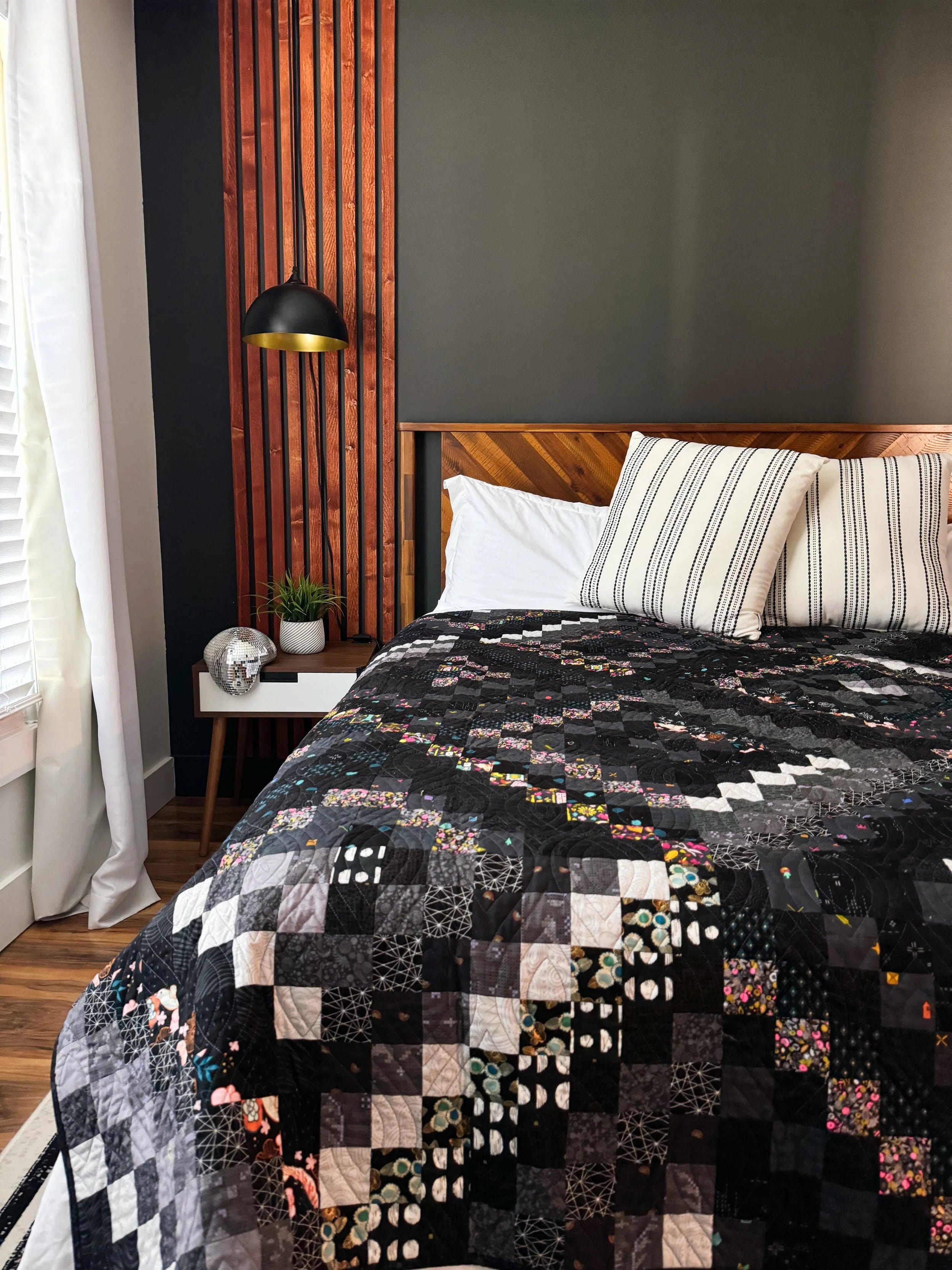 Hematite Scrappy Trip Quilt