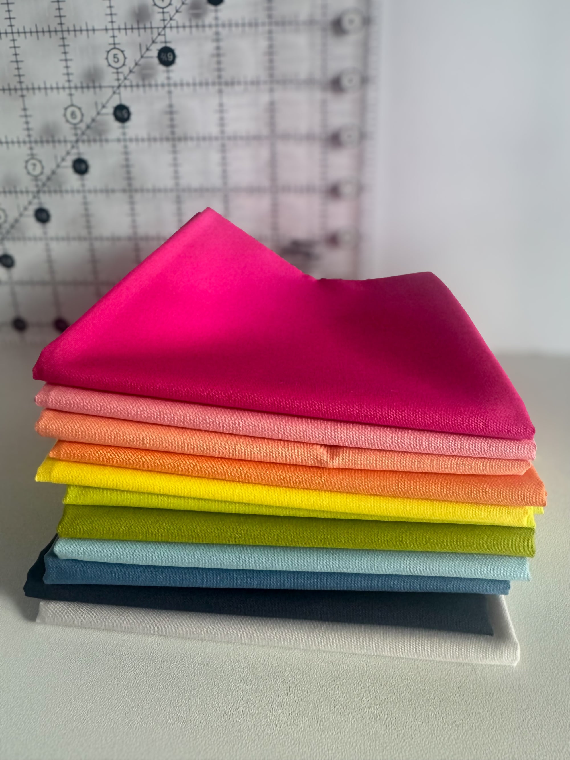 Bizarra Solids - 11 FQ Bundle