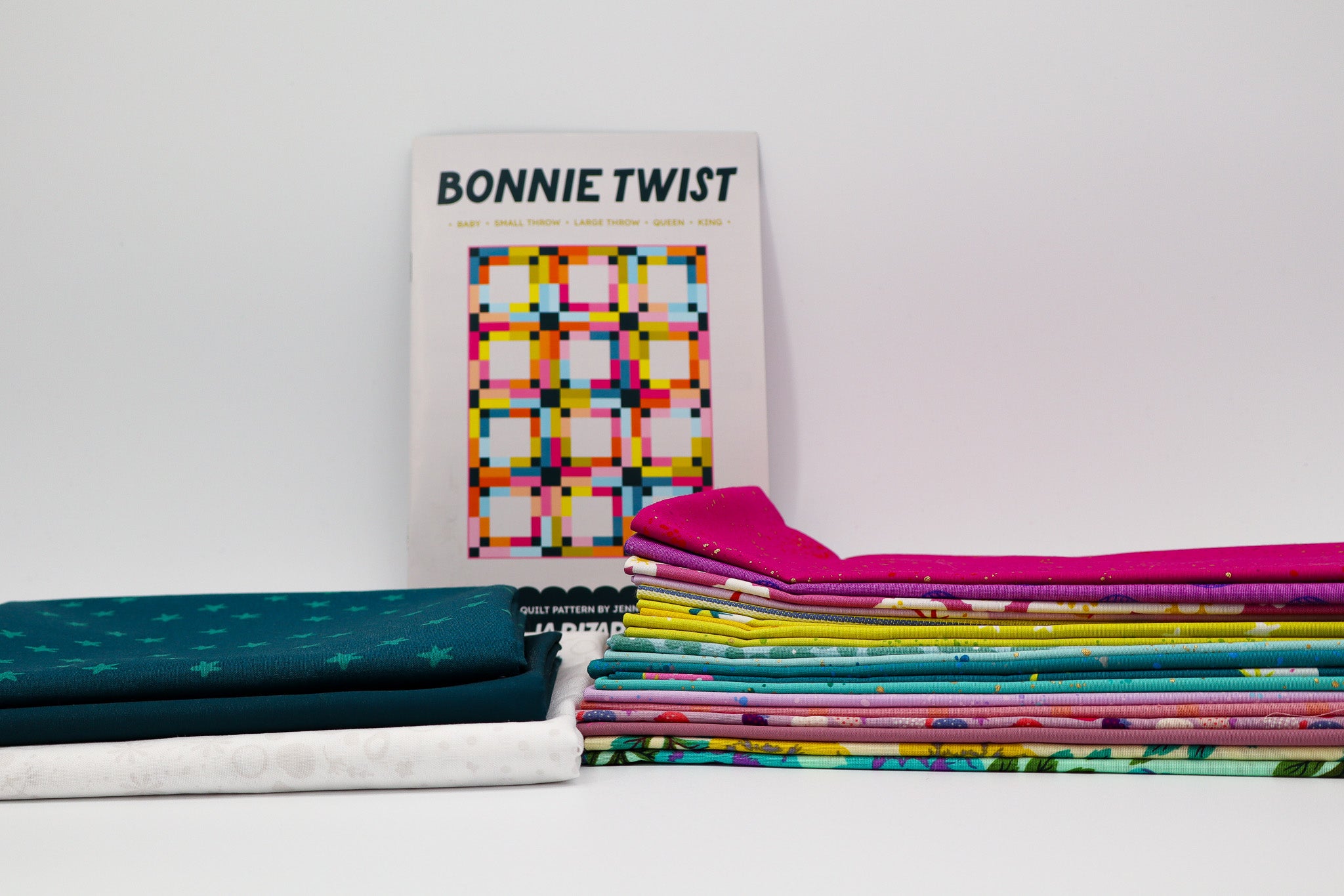 Bonnie Twist Quilt Kit - Roseberry