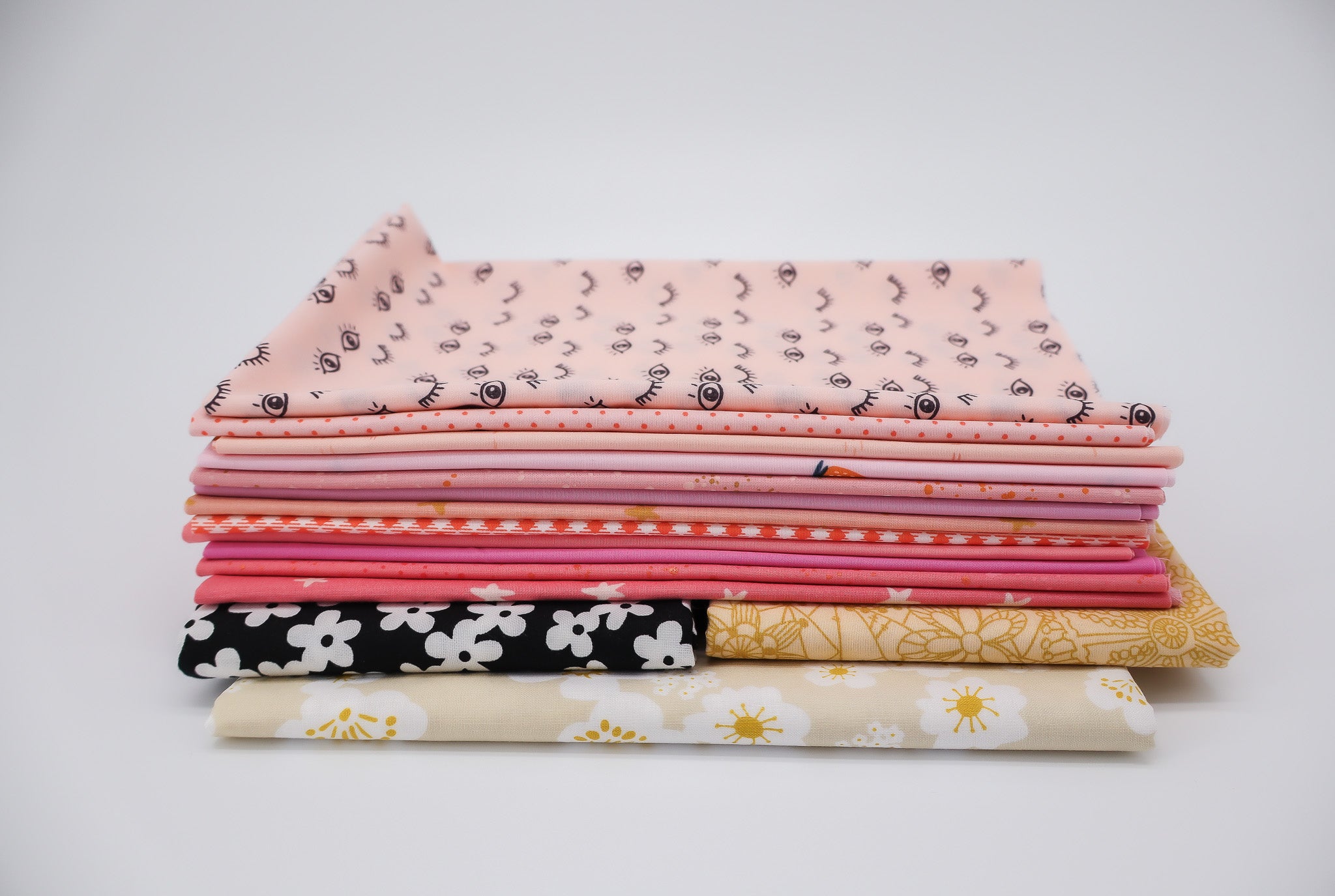 Bonnie Twist Quilt Kit - Peekaboo Pink