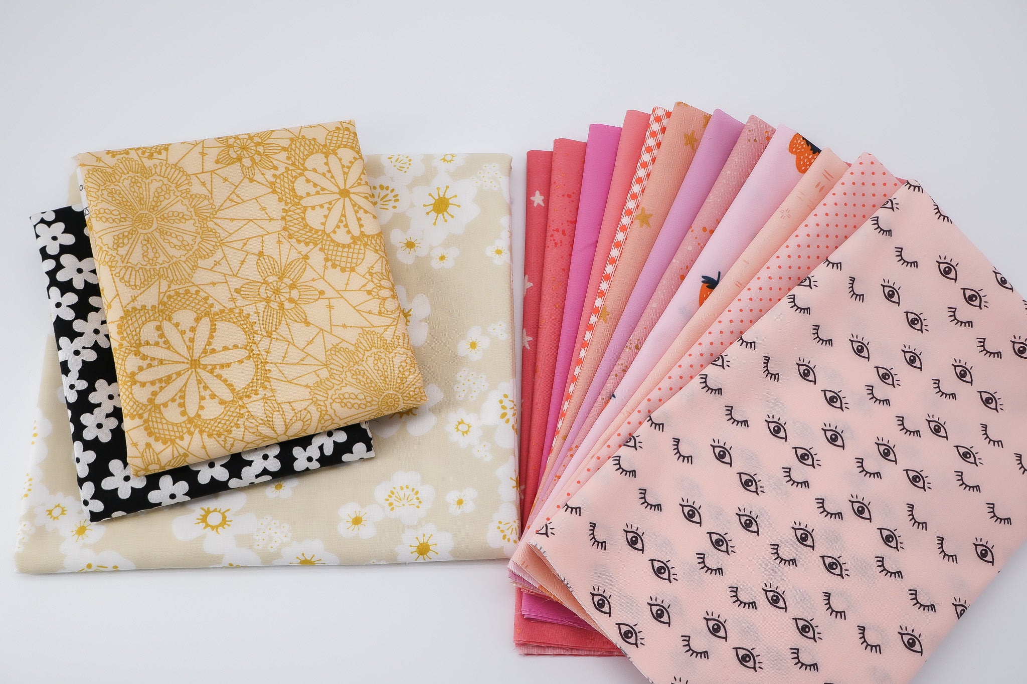 Bonnie Twist Quilt Kit - Peekaboo Pink