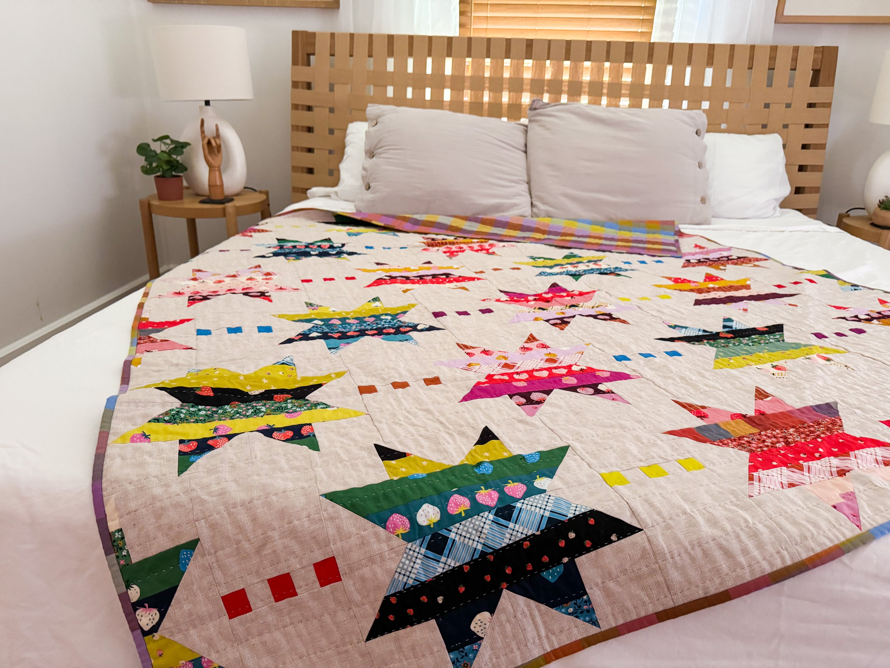 Spaced Out Strawberry Quilt